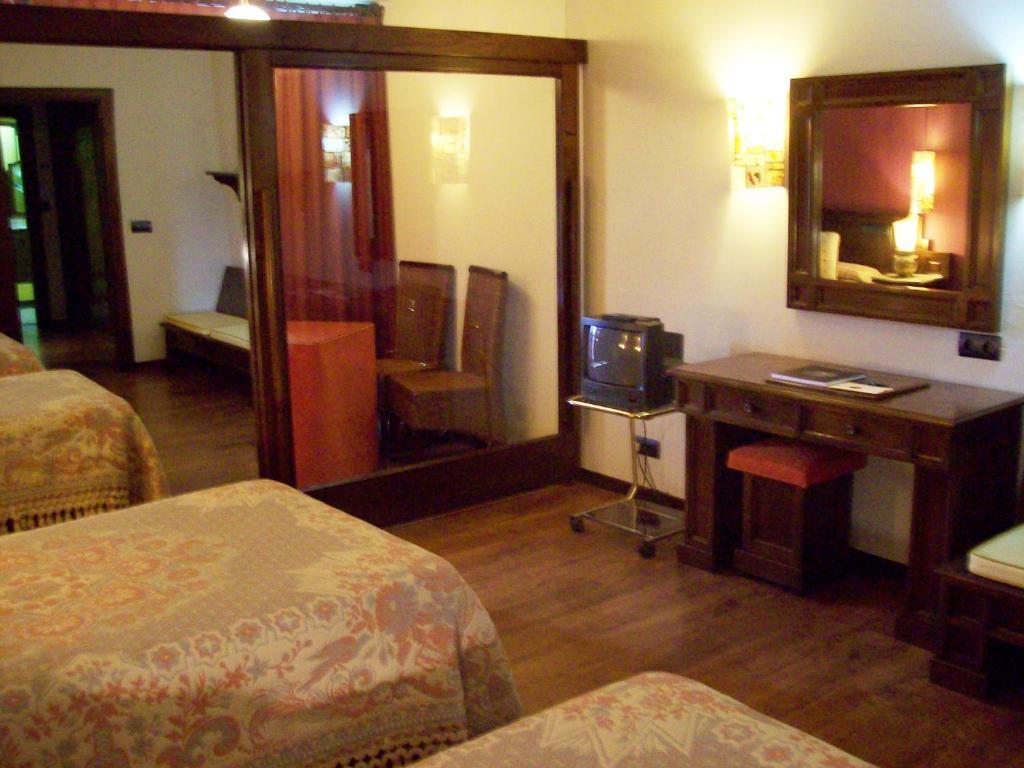 La Rectoral Hotel Taramundi Cameră foto